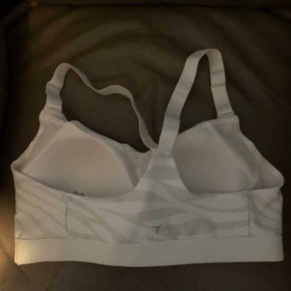 Size Large white with grey zebra print sports bra - Picture 2 of 2
